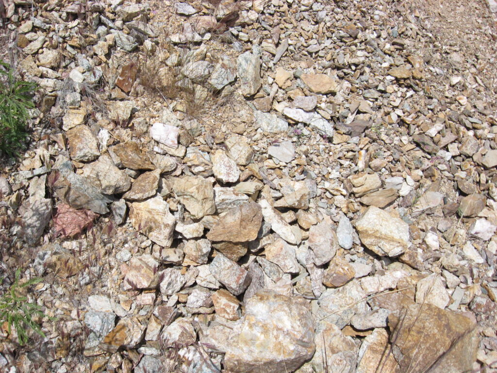 Quartz with some calcite veins.