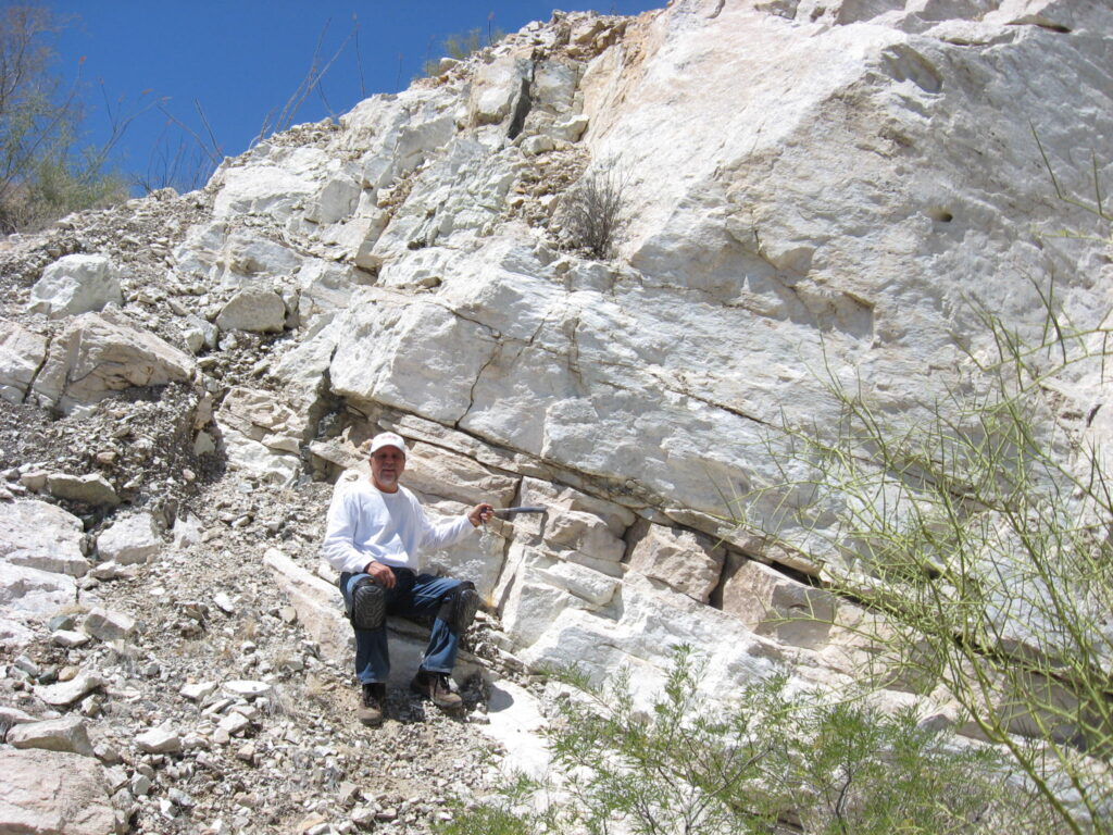 Here I am pointing to a tremolite layer.